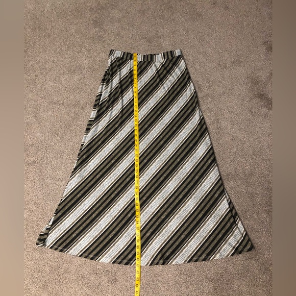 C Est.1946 maxi casual skirt M summer striped stretchy colourful elastic fabric - Picture 2 of 9